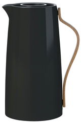 Schwarze Emma Isolierkanne mit elegantem Holzgriff, seitliche Perspektive