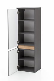Offener Midischrank in dunklem Grau mit mehreren Regalböden und einer Holzeinlage, seitliche Perspektive
