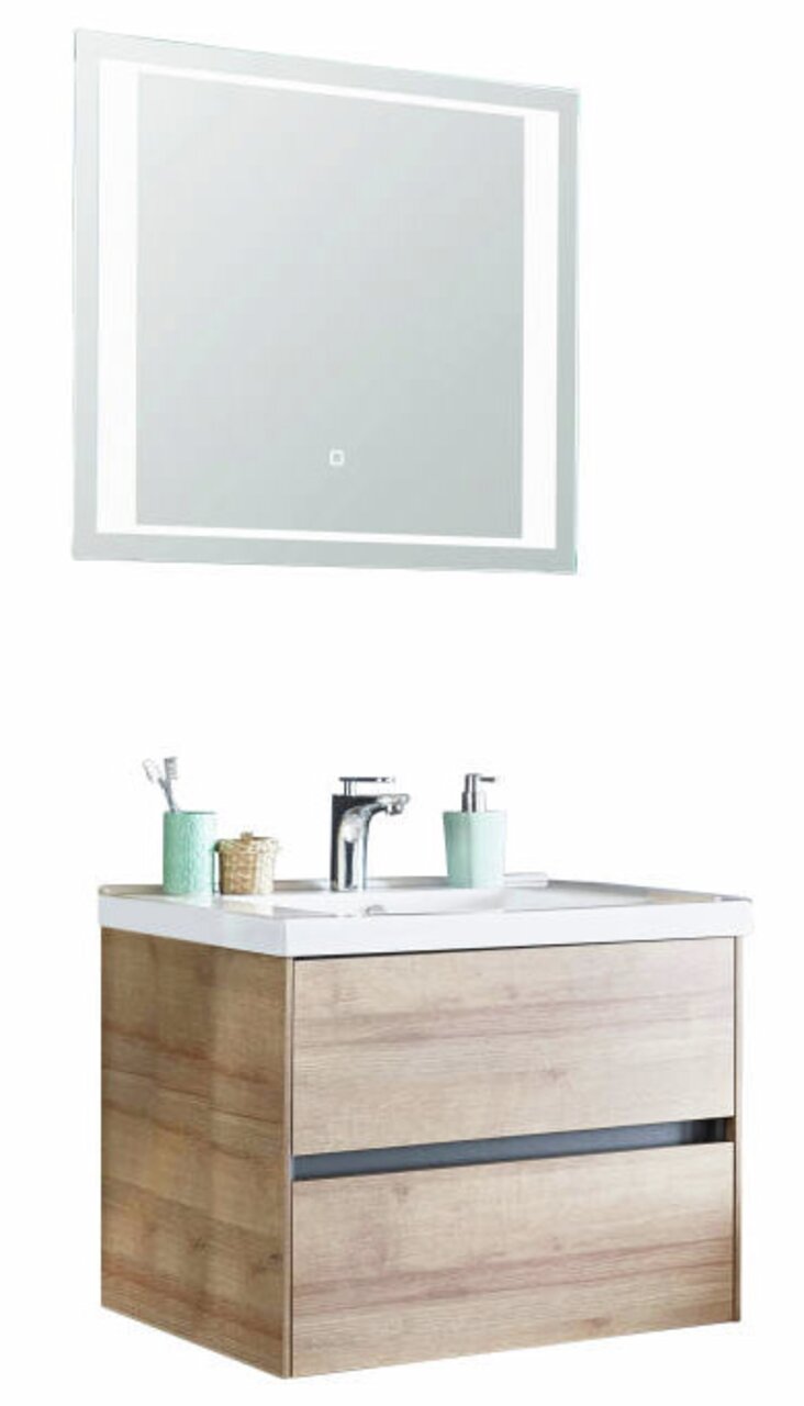 Moderne Badkombination mit beleuchtetem Spiegel und Waschbeckenunterschrank in Holzoptik, Frontalansicht