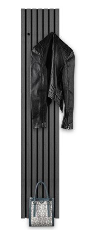 Schmale Wandgarderobe in schwarzer Farbe, frontal abgebildet, mit einer schwarzen Lederjacke und einer gemusterten Tasche.