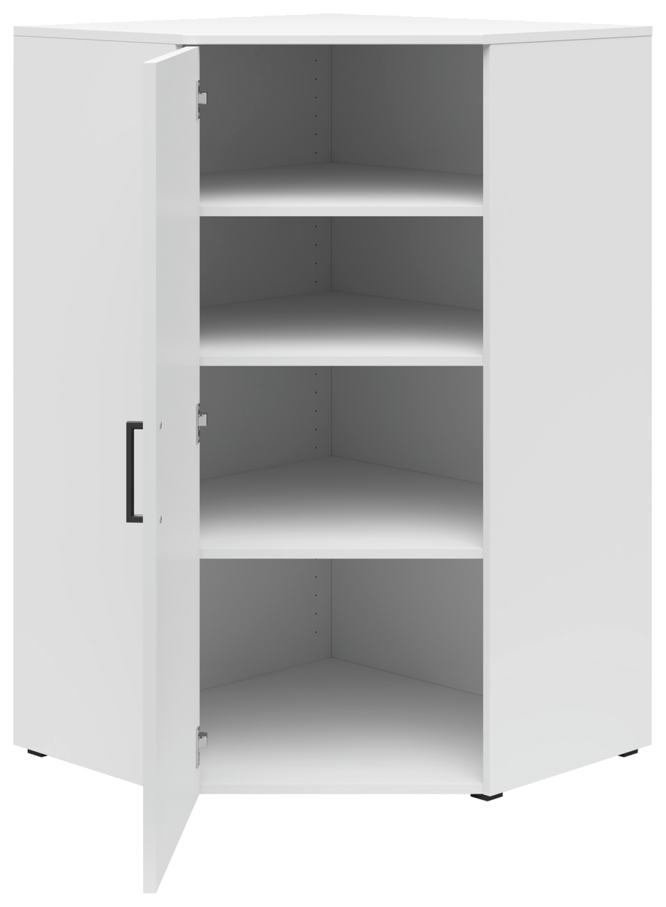 Weiße Eckkommode mit geöffneter Tür, zeigt drei Regalböden aus einer leicht seitlichen Perspektive.