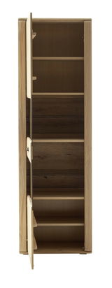 Holzvitrine mit mehreren Regalböden, teilweise geöffnete Türen, Frontalansicht