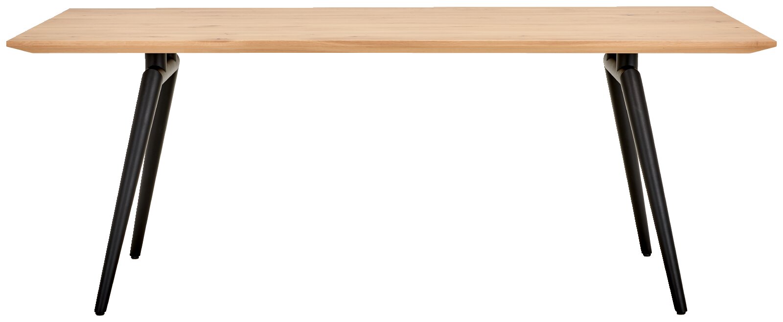 Moderner rechteckiger Esstisch mit heller Holzplatte und schräg ausgestellten schwarzen Metallbeinen, frontal aus leicht erhöhter Perspektive vor weißem Hintergrund