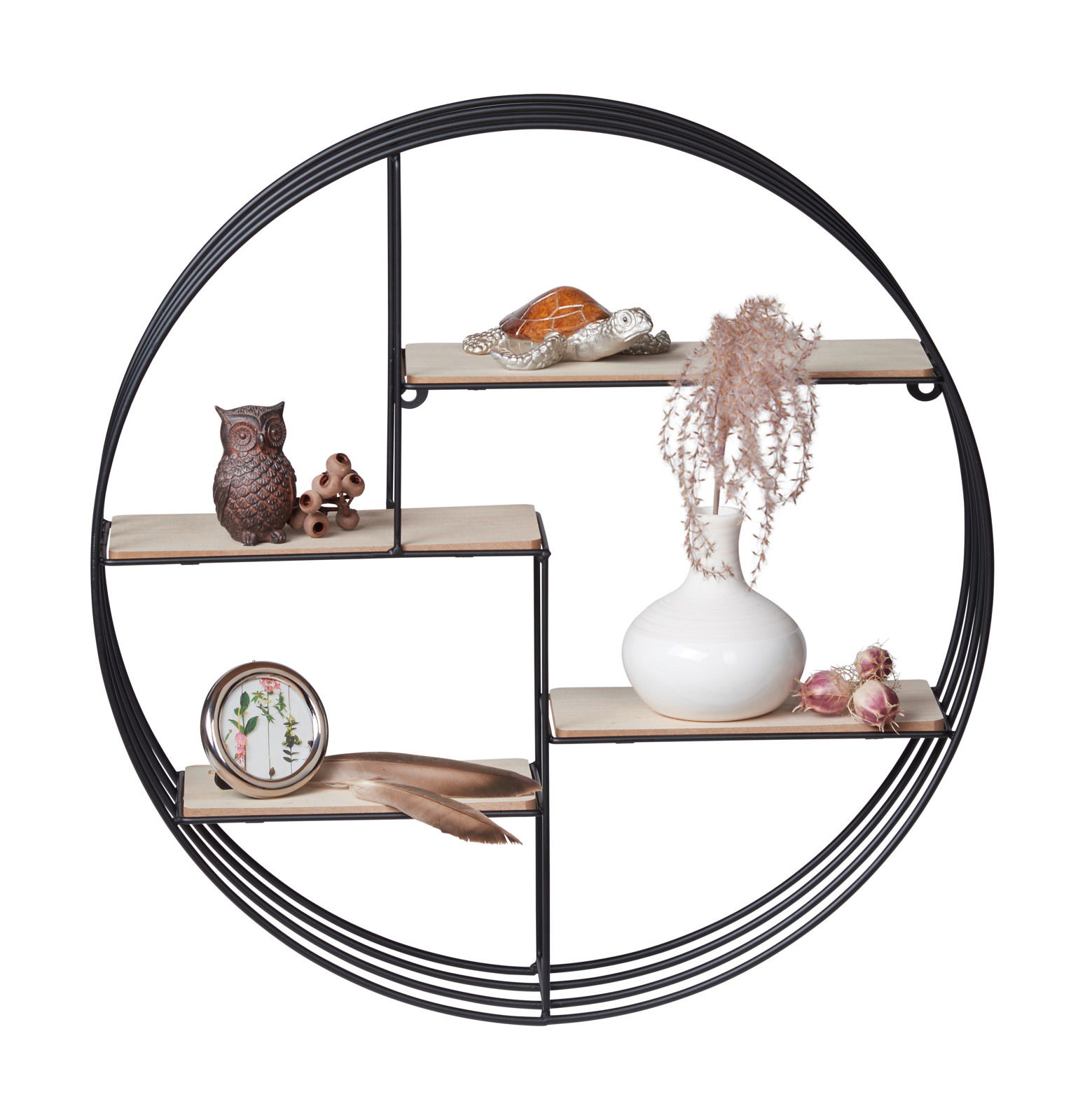 Rundes Wandregal mit mehreren Ebenen, dekoriert mit einer Eule, einer Schildkröte, einer Vase und anderen kleinen Objekten, frontal betrachtet.