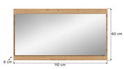 Rechteckiger Wandspiegel mit naturfarbenem Holzrahmen, Gesamtmaß ca. 110 x 60 cm und Rahmenbreite ca. 6 cm, Frontalansicht.