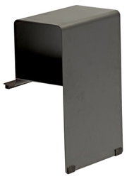 Moderner Lounge Beistelltisch aus Metall in dunkler Farbe, seitliche Perspektive