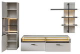 Moderne Wandkombination COMO von Zurbrüggen mit Schrank, Regal und TV-Element in weißer Hochglanzoptik, frontal abgebildet.