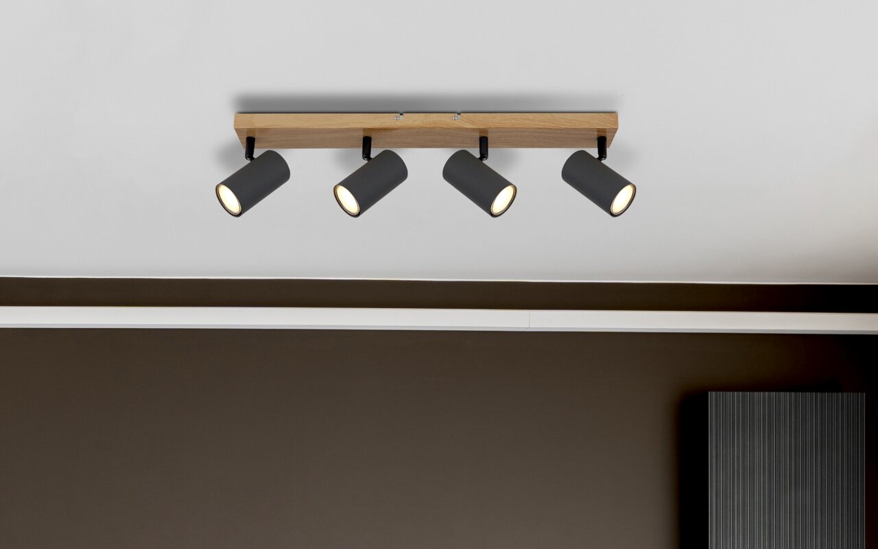 Globo Lighting Strahler 4-flg. ROBBY Deckenstrahler mit vier schwarzen, zylinderförmigen Leuchten an einer Holzleiste, Perspektive von unten