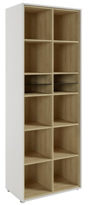 Hoog archiefrek met een wit frame en vakken van onbehandeld hout, gezien vanaf de voorkant en licht van opzij.