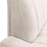 Nahaufnahme einer cremefarbenen 2,5er-Sitzbank mit strukturierter Polsterung, seitliche Perspektive