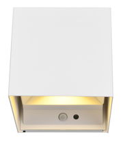 Weiße Akku Wandleuchte TALENT, frontale Perspektive, mit warmem Lichtschein und Schalter.