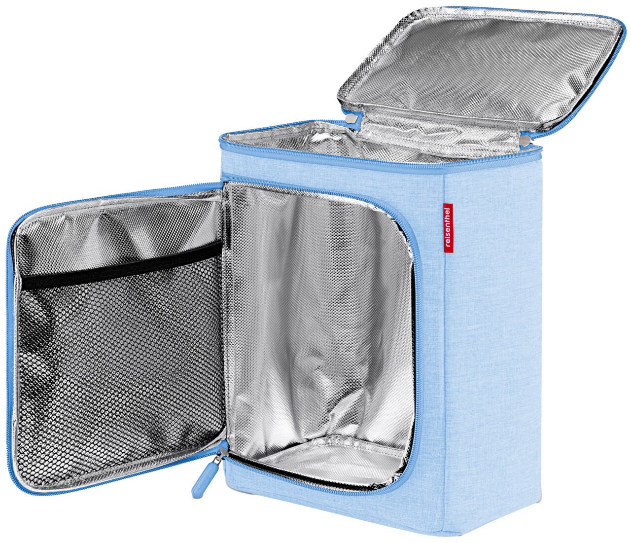 Blaue Coolerbox mit geöffneter Front- und Oberseite, zeigt das isolierte Innere mit Netzfach. Perspektive: Frontalansicht.