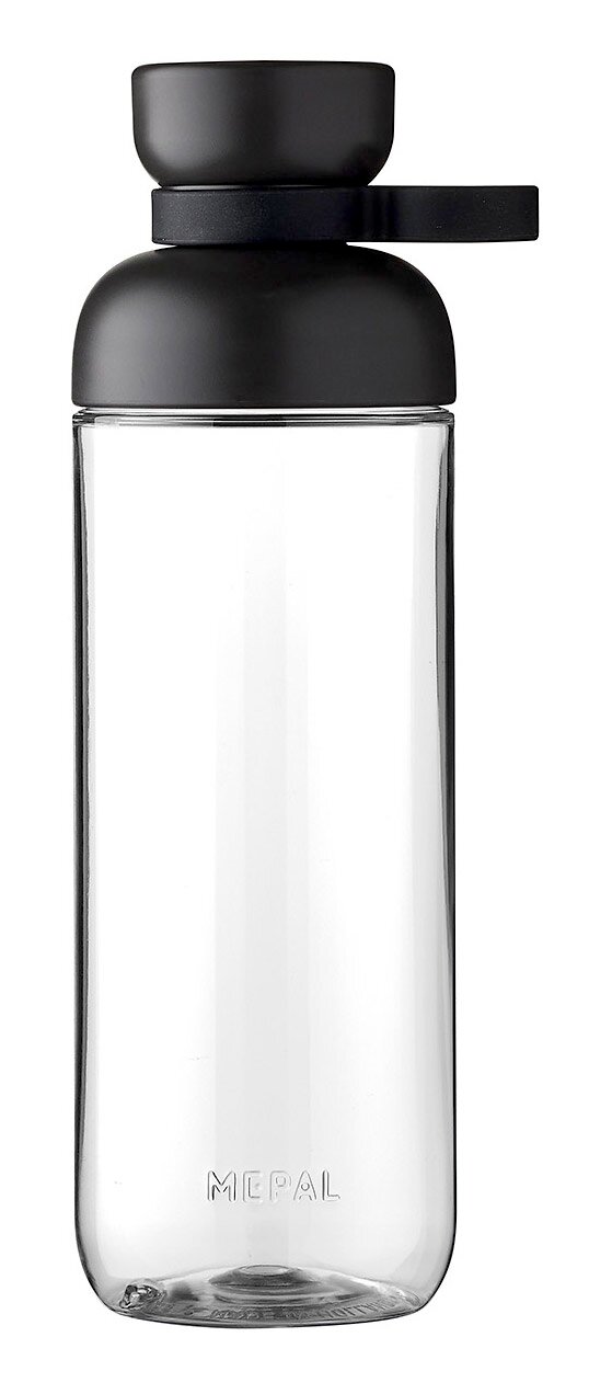 Trinkflasche Nordic Black mit schwarzem Deckel, seitliche Ansicht