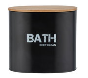 Schwarze Badbox mit Holzdeckel, Aufschrift 'BATH KEEP CLEAN', frontale Ansicht
