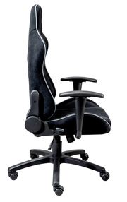 Seitliche Ansicht eines schwarzen Gaming-Stuhls mit verstellbaren Armlehnen und ergonomischem Design.