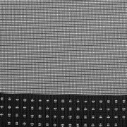 Nahaufnahme des Netzgewebes eines Bürostuhls aus seitlicher Perspektive