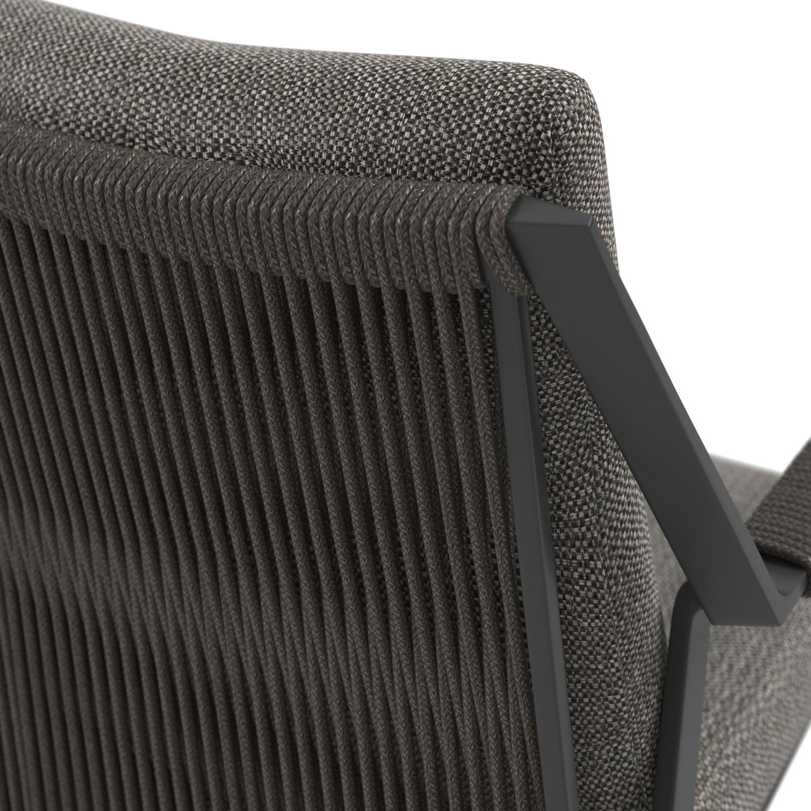 Rückansicht eines modernen Gartensessels mit geflochtener Rückenlehne und gepolstertem Sitz in dunklen Grautönen.