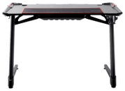 Frontansicht eines modernen Gaming-Tisches mit schwarzer Oberfläche und roten Akzenten, stabilen Beinen und ergonomischem Design.