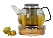 Teekanne mit integriertem Teesieb auf einem Holz-Stövchen, seitliche Perspektive