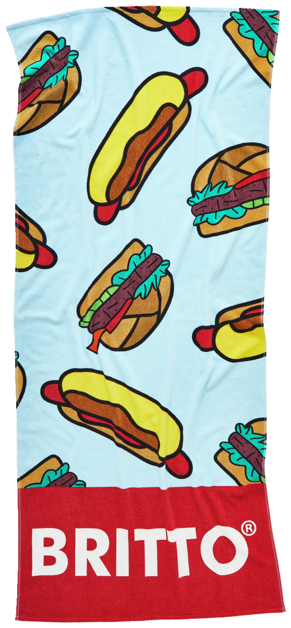 Velourstuch mit buntem Hotdog-Muster und rotem BRITTO-Logo am unteren Rand, aus der Vogelperspektive fotografiert.