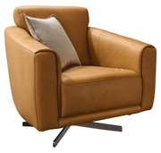 Moderne bruine draaifauteuil met kussens, zijaanzicht