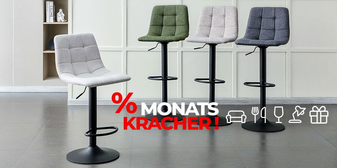 „% MONATSKRACHER!“ über vier modernen Barhockern in Grau- und Grüntönen in hellem Wohnraum