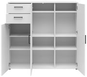 Weiße Kommode mit mehreren offenen Türen und Schubladen, frontal betrachtet, zeigt viel Stauraum mit Regalfächern.