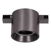 Zwarte cilindrische inbouwspot/LED-downlight met montageklemmen, frontaal aanzicht (recht van voren) op witte achtergrond