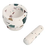 Mörser & Stößel-Set aus Terrazzo in Draufsicht mit bunten Sprenkeln.