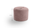 Runder, roséfarbener Cord-Sitzpouf/Hocker mit gerippter Struktur, Maße ca. 51 cm Durchmesser und 41 cm Höhe, freigestellt auf weißem Hintergrund, Perspektive: leicht von oben in Frontansicht