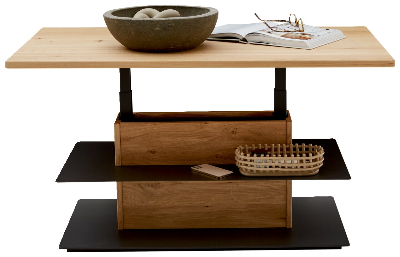 Moderner Couchtisch aus Holz mit zwei schwarzen Ablagen, dekoriert mit einer Schale und einem Buch, frontal betrachtet.