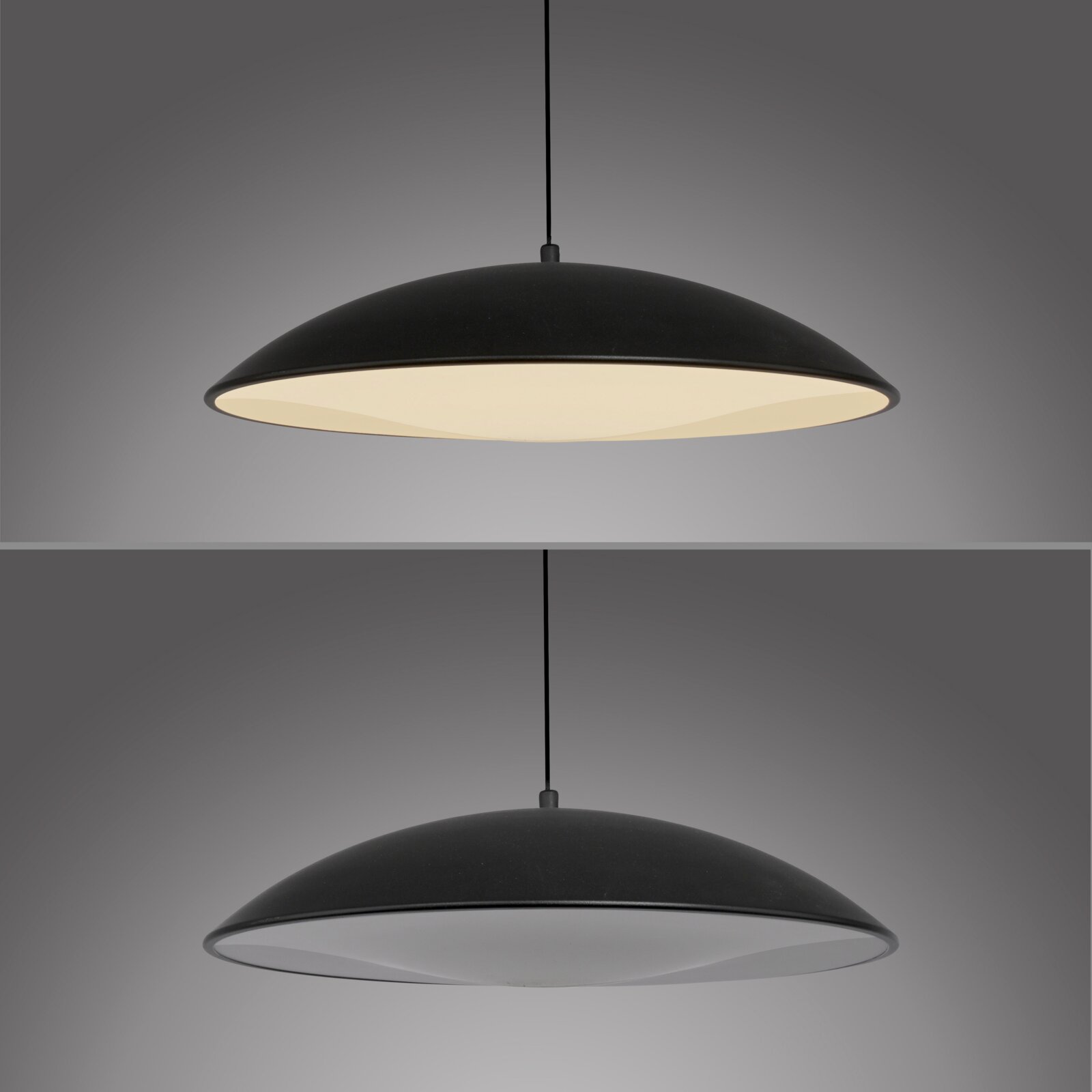 Schwarze, flache Pendelleuchte mit großem, rundem Schirm und weißem Diffusor, warm leuchtend, freigestellt vor grauem Hintergrund, Ansicht leicht von unten/Frontansicht.