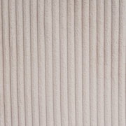 Nahaufnahme eines beigen, gerippten Stoffes in vertikaler Perspektive.