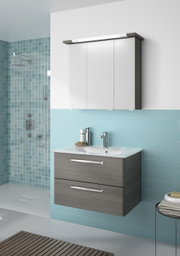 Moderner Badblock mit Waschbecken und Spiegelschrank, seitliche Perspektive