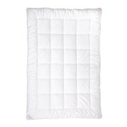 Weiße Faserdecke Duo ANTIGUA von billerbeck in Draufsicht, rechteckig mit gestepptem Muster.