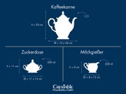 Infografik in Frontalansicht mit weißen Silhouetten und Maßangaben für ein Porzellan-Set: Kaffeekanne (1,2 l, Höhe 24 cm, Ø 12 x 24 cm), Zuckerdose (200 ml, Höhe 11 cm, Ø 11 x 15 cm) und Milchgießer (200 ml, Höhe 8 cm, Ø 8 x 12 cm) auf blauem Hintergrund.