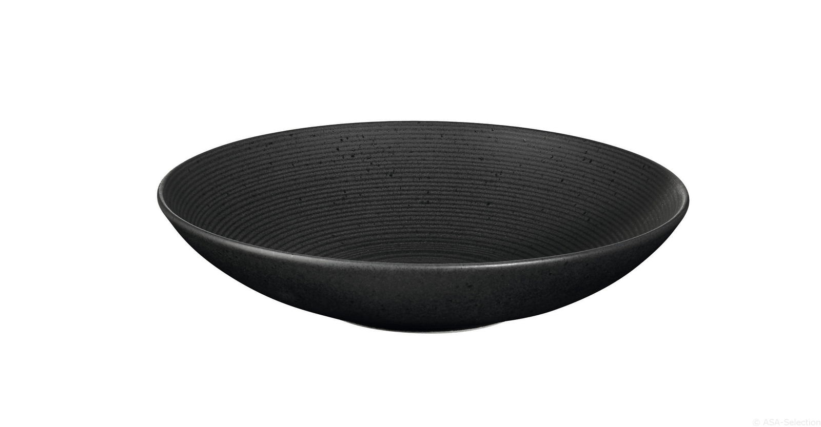 Schwarze Schale mit feiner Rillenstruktur, seitliche Perspektive