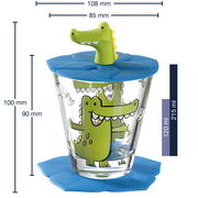 Kindertrinkset mit Krokodilmotiv, bestehend aus einem Glas mit blauem Deckel und Untersetzer, seitliche Ansicht