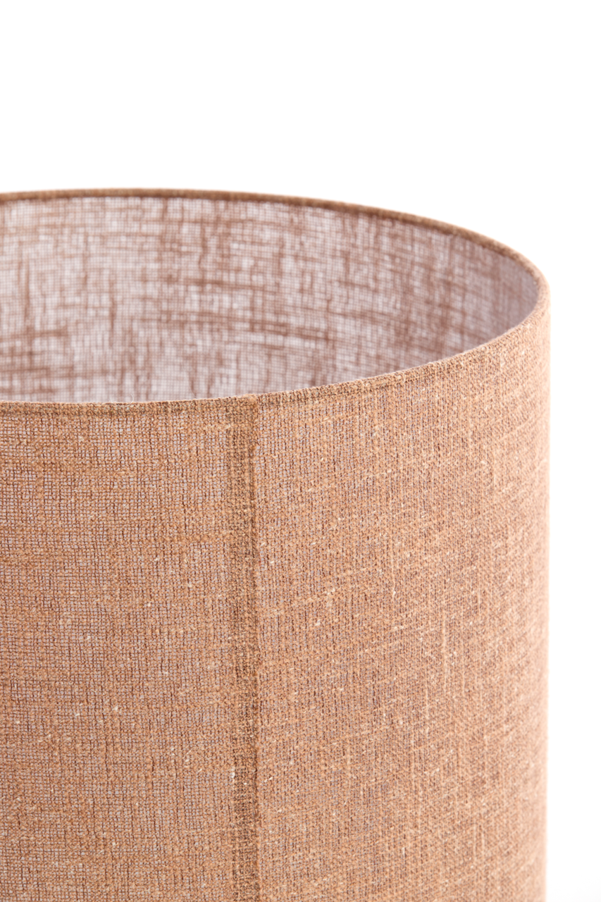 Light&Living Lampenschirm AIKO Nahaufnahme eines zylindrischen, braunen Lampenschirms aus Stoff mit texturierter Oberfläche.