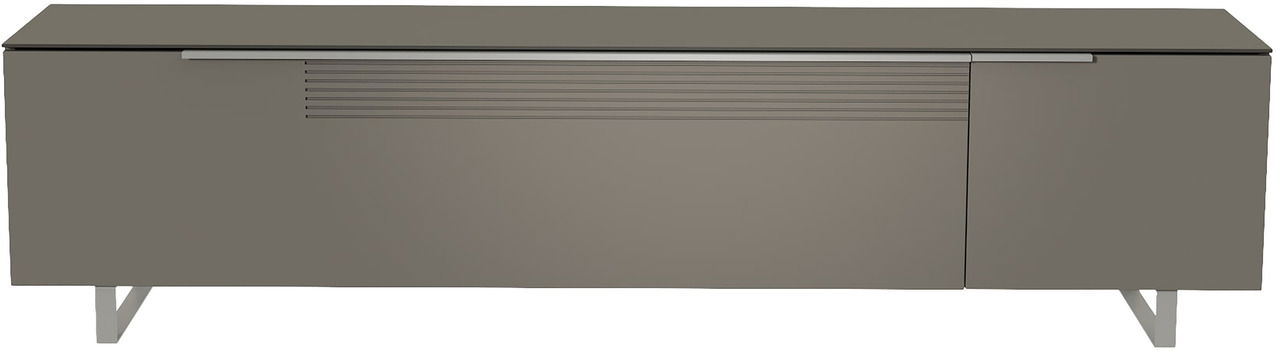 Moderano XL TV-Lowboard BORMIO Frontansicht eines modernen, grauen XL TV-Lowboards mit klaren Linien und Metallbeinen.