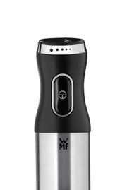 Nahaufnahme eines Stabmixers Kult-X von WMF in Schwarz und Edelstahloptik, Vorderansicht