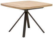 Moderner Esstisch mit quadratischer Holzplatte und schwarzem Metallgestell, seitliche Perspektive