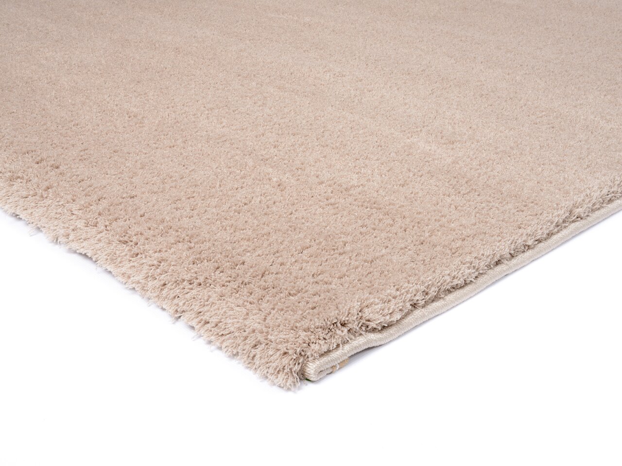 Beige Hochflorteppich Soft Dream, seitliche Perspektive, ca. 80x200cm