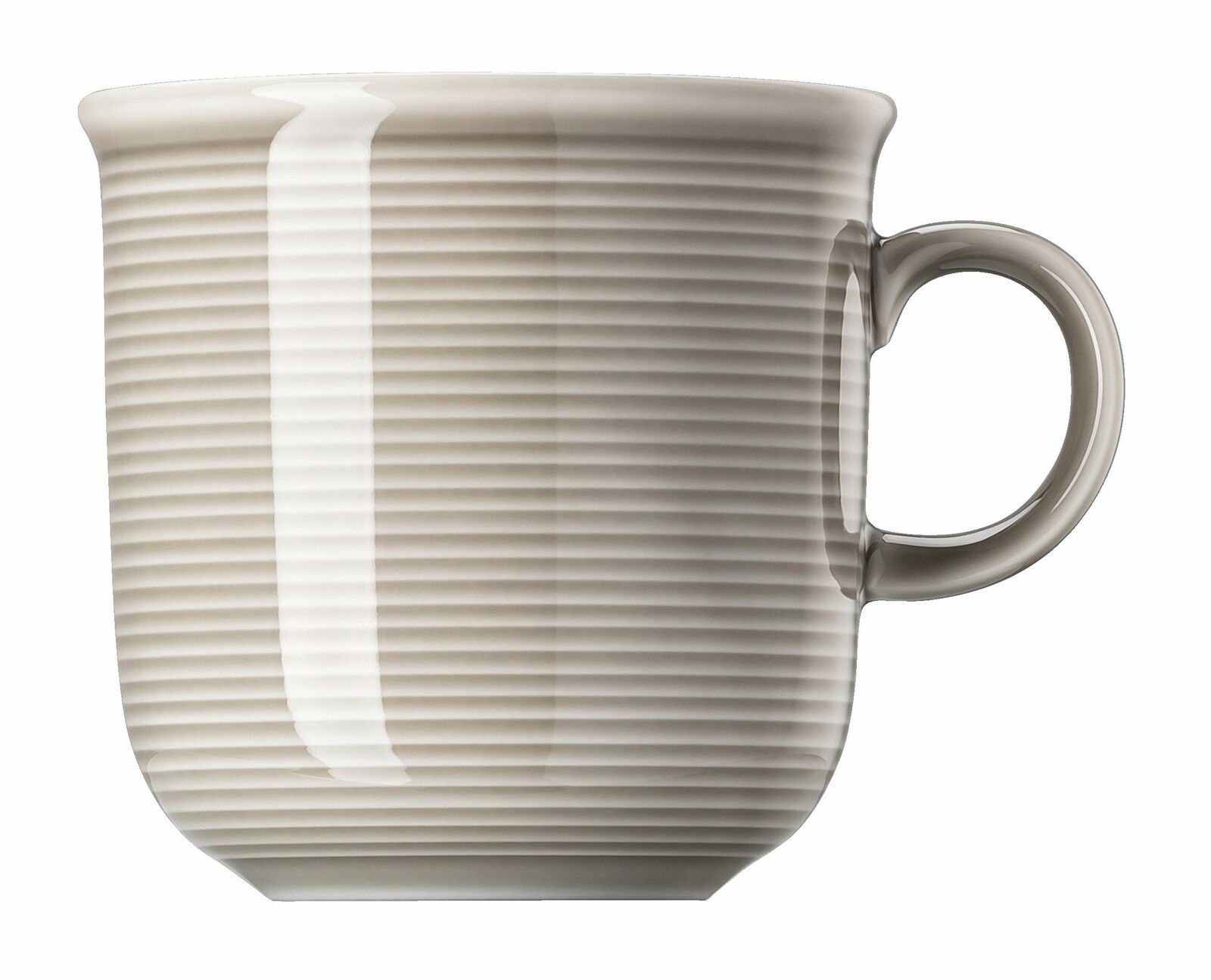 Grauer Becher mit Henkel, seitliche Ansicht, mit feinen horizontalen Linien.