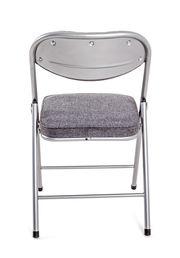 Rückansicht eines grauen Klappstuhls mit gepolsterter Sitzfläche und Metallrahmen