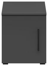 Frontansicht eines grauen Aufsatzschranks mit schwarzem Griff