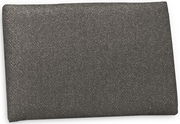 Graues Einhängekissen in Nahaufnahme, rechteckige Form, Textur gut sichtbar