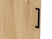 Nahaufnahme einer Holzkommode mit schwarzem Griff, seitliche Perspektive