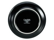 Rückansicht eines schwarzen Tellers mit der Aufschrift 'Creatable Nordic'.