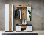 Garderoben-Set bestehend aus einem Garderobenschrank, einer Garderobenbank und einer Wandgarderobe mit Spiegel, in moderner Holz- und Weißoptik, frontal fotografiert.